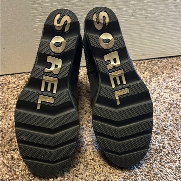 Sorel wedge Women's Black Ankle Boots size 8 - Picture 3 of 5